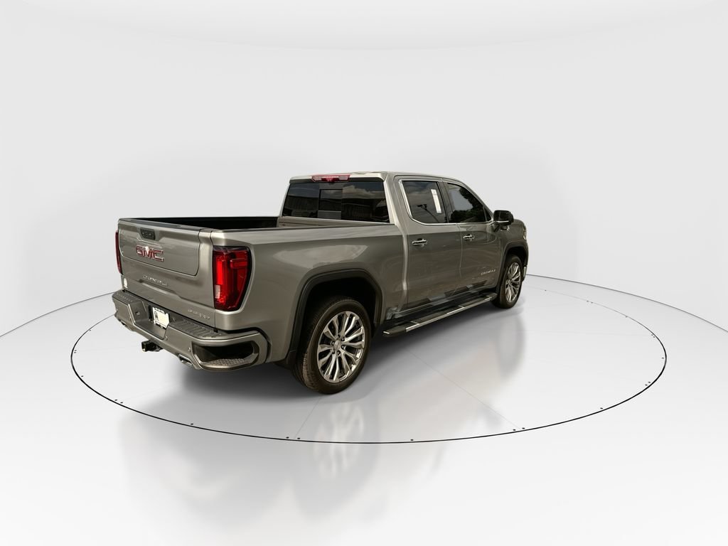 Used 2024 GMC Sierra 1500 Denali w/ Technology Package AWD/4WD image 8