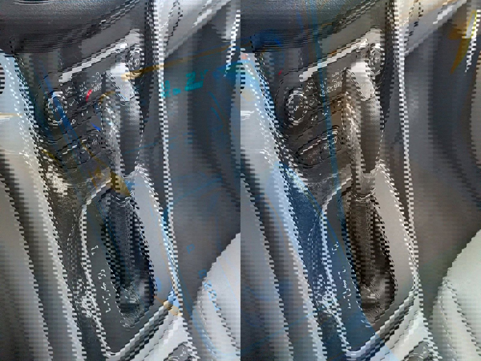 Used 2014 Ford C-MAX Energi SEL w/ Equipment Group 302A image 30