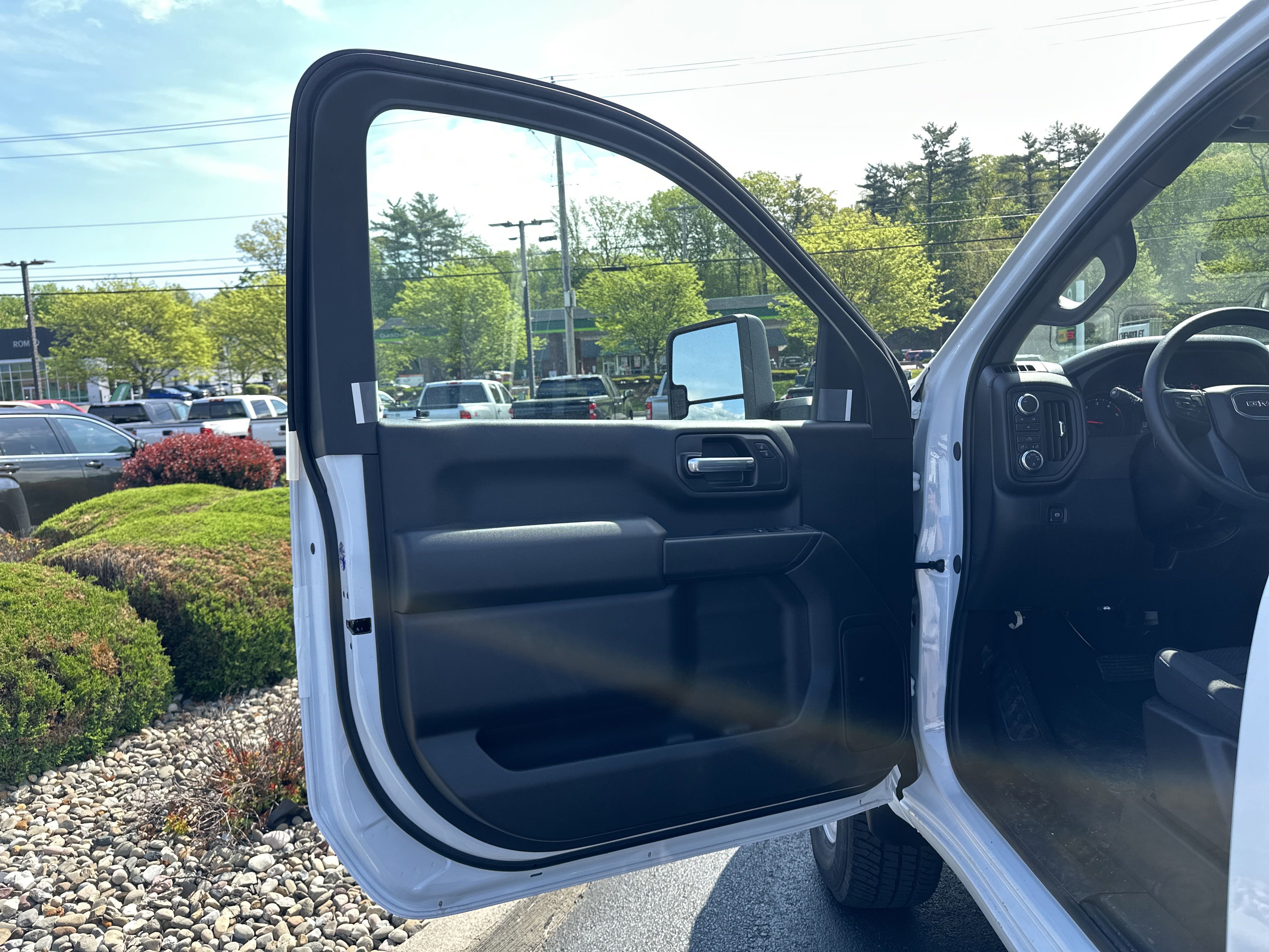 New 2025 GMC Sierra 2500 Pro image 11