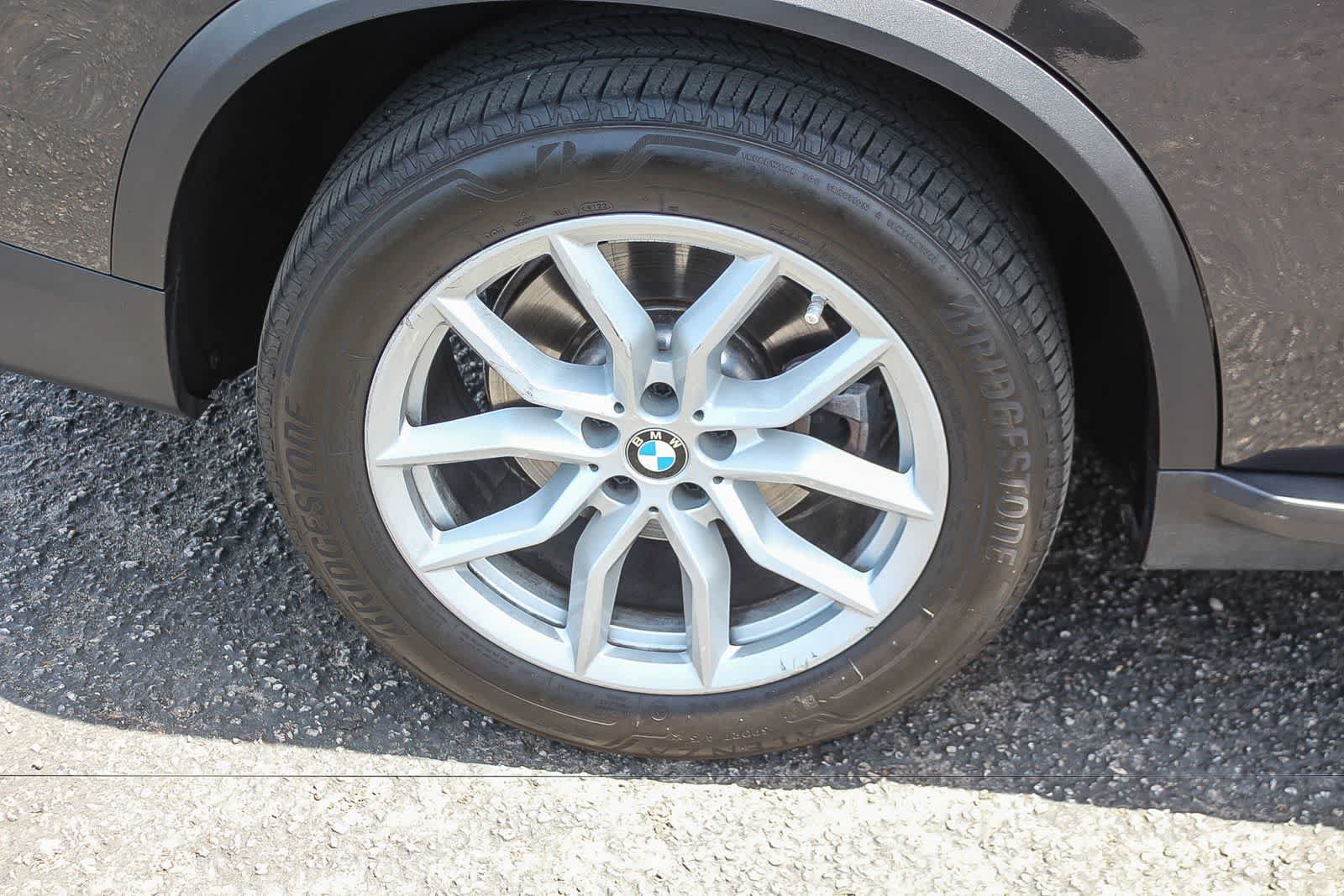 Used 2023 BMW X5 xDrive40i w/ Premium Package AWD/4WD image 11