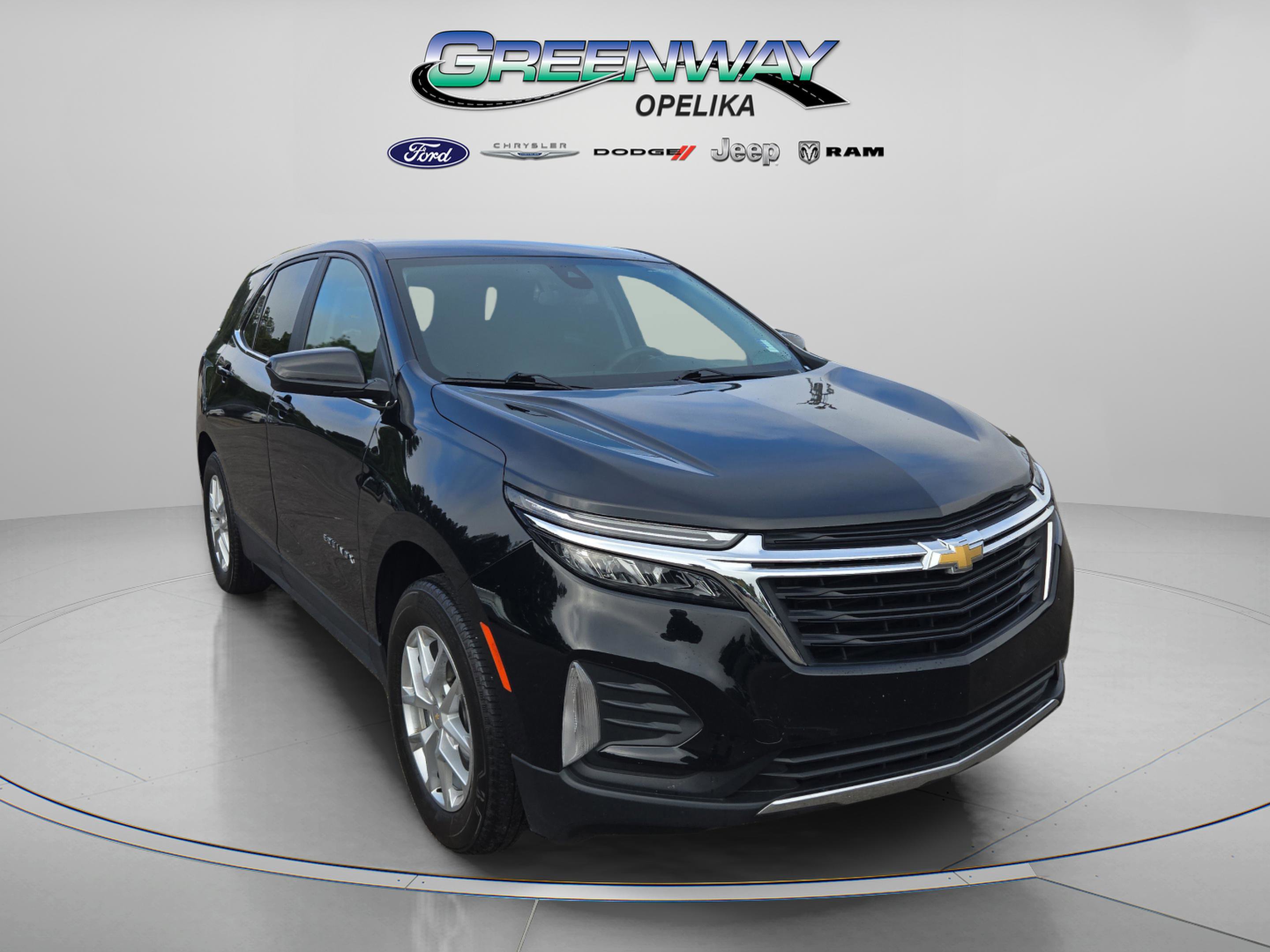 Used 2023 Chevrolet Equinox LT image 1