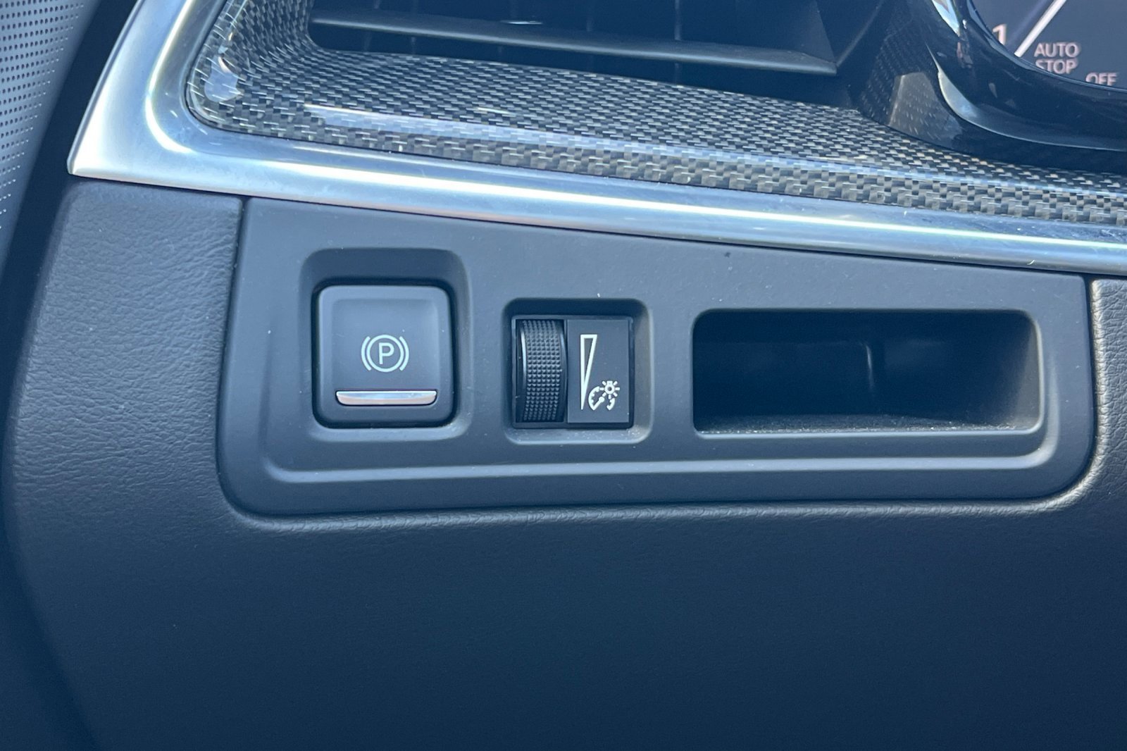 Used 2022 Cadillac XT5 Sportv w/ LPO, ONYX Package image 41