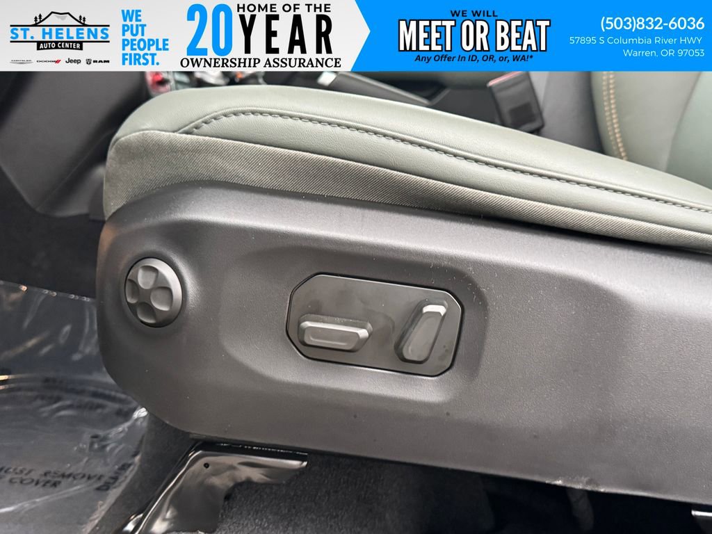 New 2025 Jeep Gladiator Mojave image 18