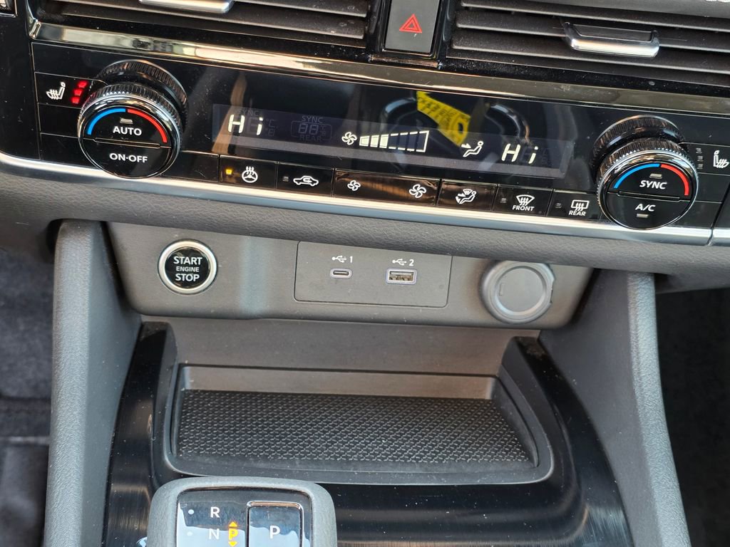 Used 2023 Nissan Rogue SV w/ SV Premium Package image 25