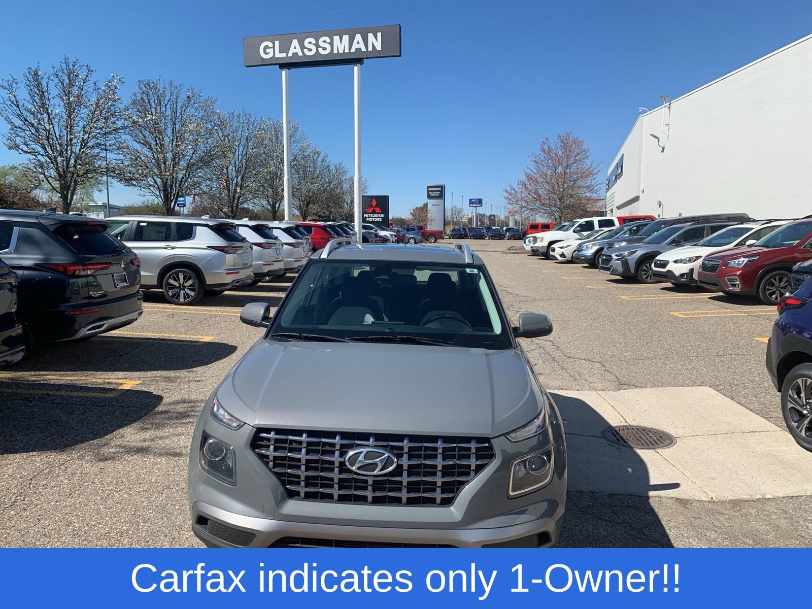 Certified 2023 Hyundai Venue SEL FWD image 2