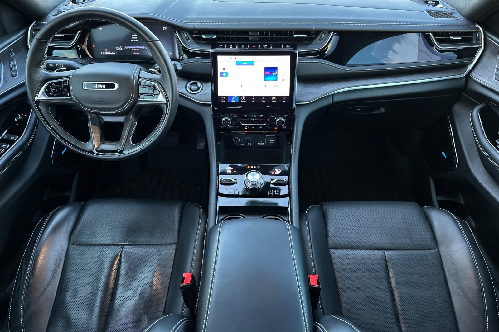 Used 2022 Jeep Grand Cherokee L Overland w/ Advanced Protech Group III image 13