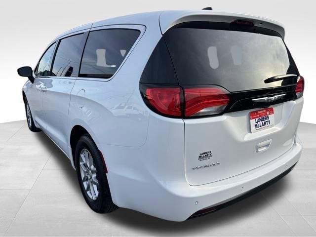 New 2026 Chrysler Voyager LX image 4