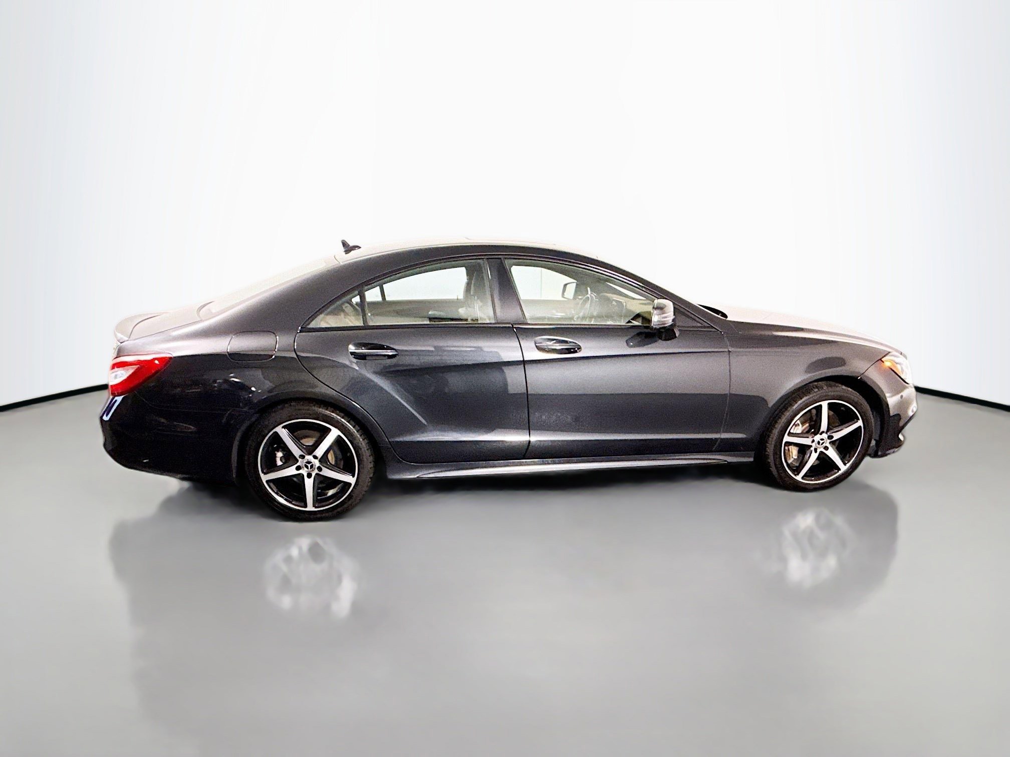 Used 2017 Mercedes-Benz CLS 550 4MATIC image 11
