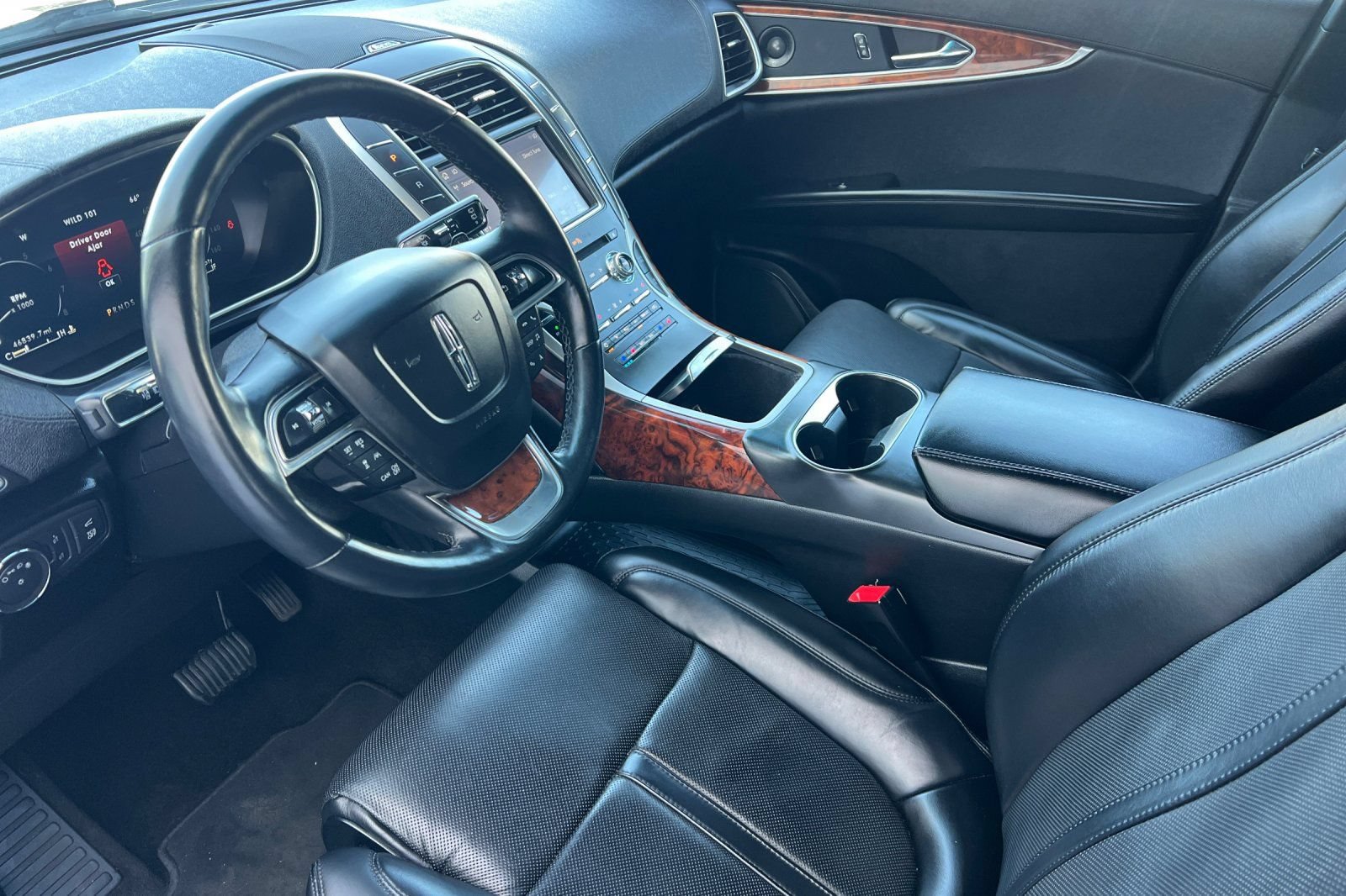 Used 2020 Lincoln Nautilus Reserve w/ Equipment Group 201A AWD/4WD image 7