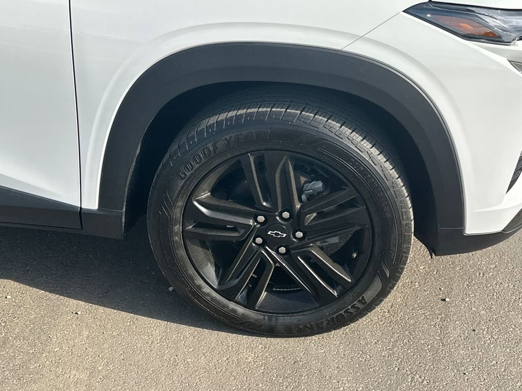 Used 2025 Chevrolet Trax ACTIV w/ Driver Confidence Package image 12