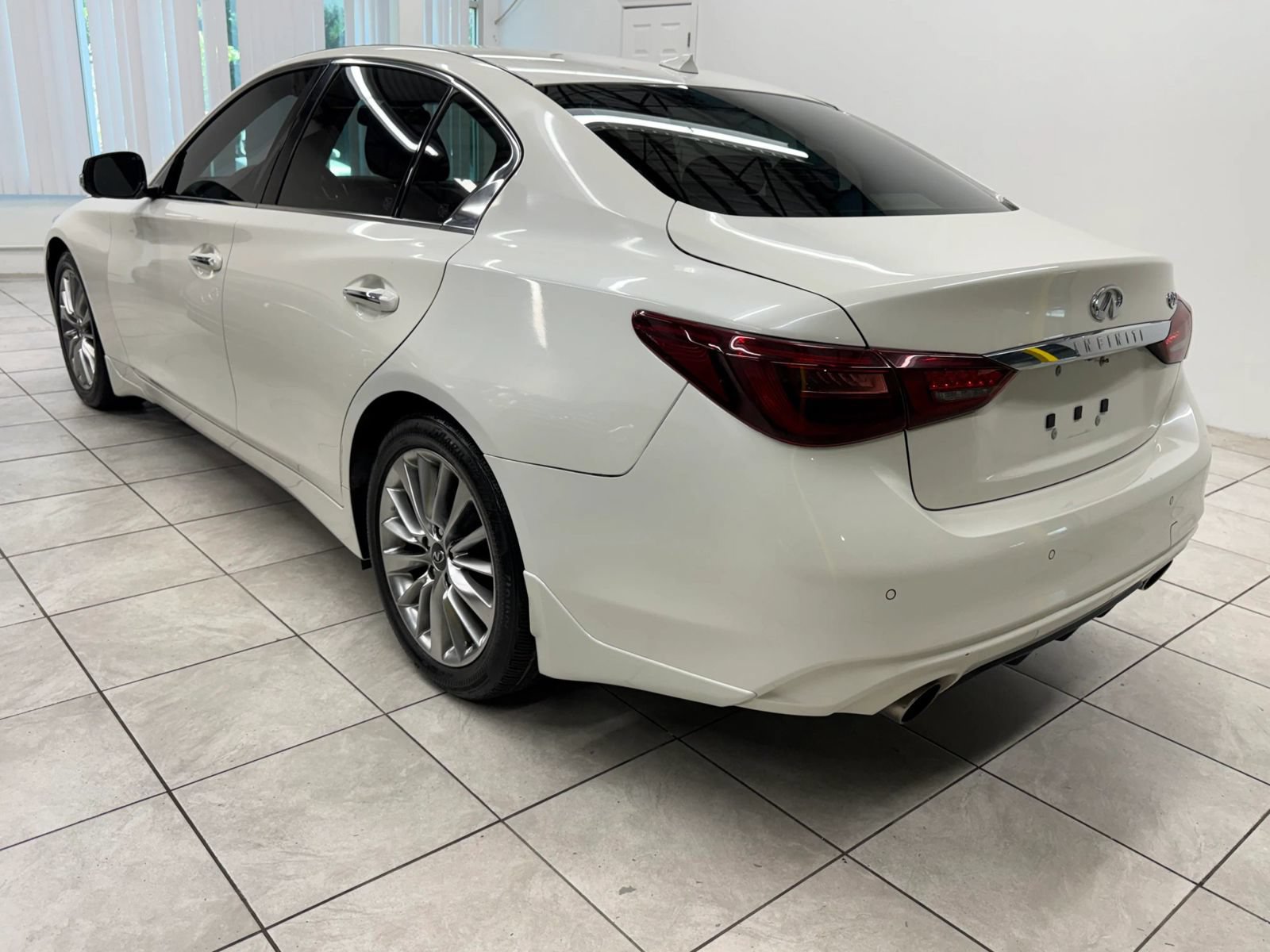 Used 2021 INFINITI Q50 Luxe w/ Cargo Package RWD image 7