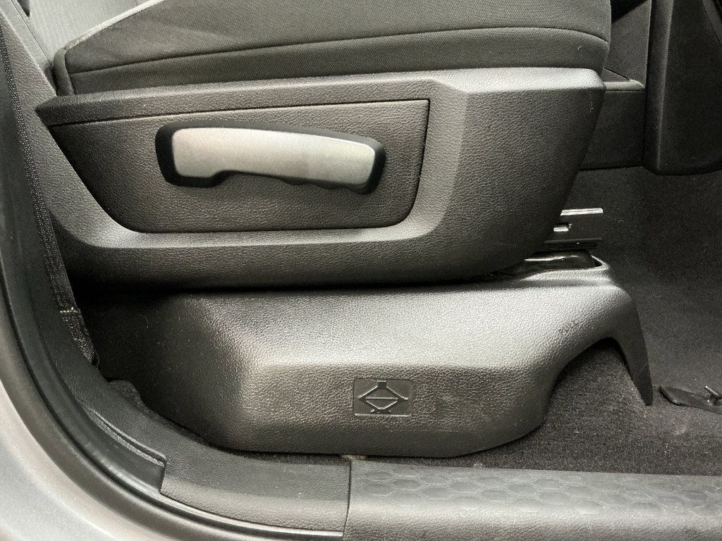 Used 2023 RAM 1500 Classic SLT w/ Trailer & Traction Group image 32