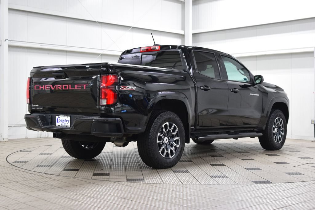 Used 2024 Chevrolet Colorado Z71 w/ Z71 Convenience Package 2 AWD/4WD image 8