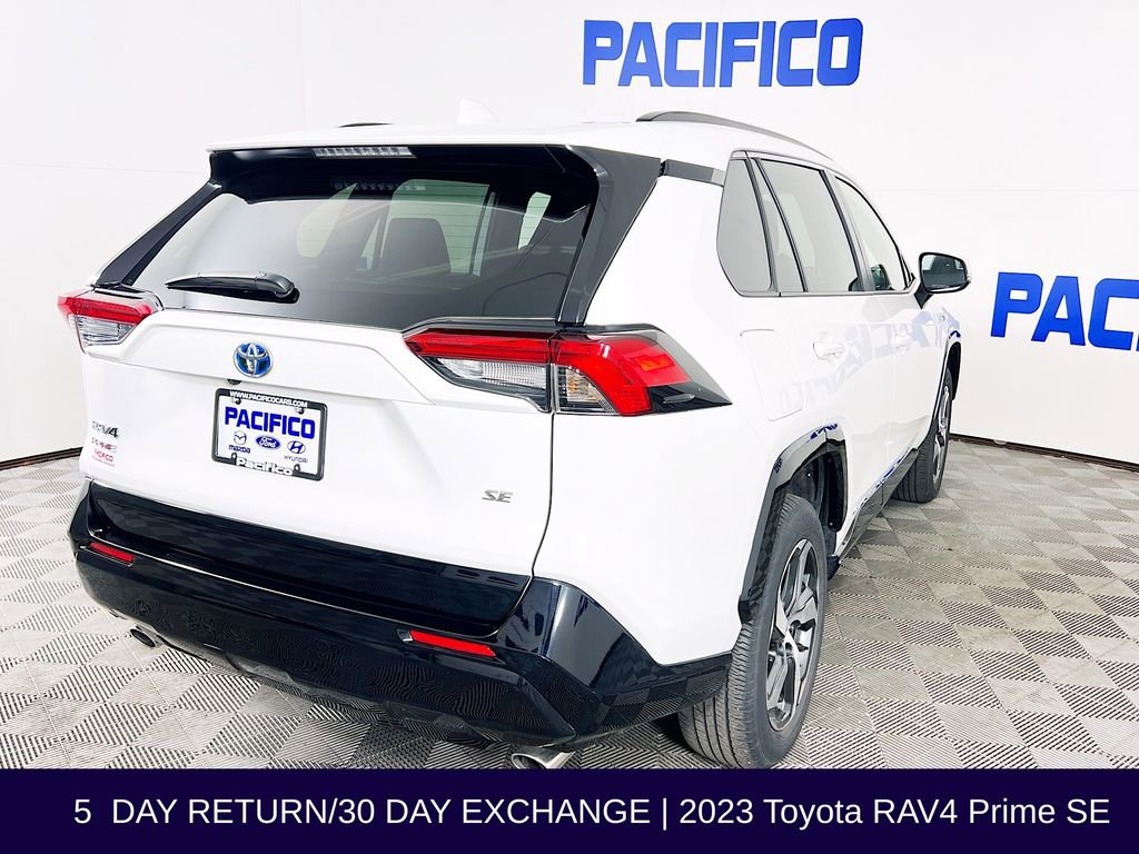 Used 2023 Toyota RAV4 SE w/ Weather & Moonroof Package image 8