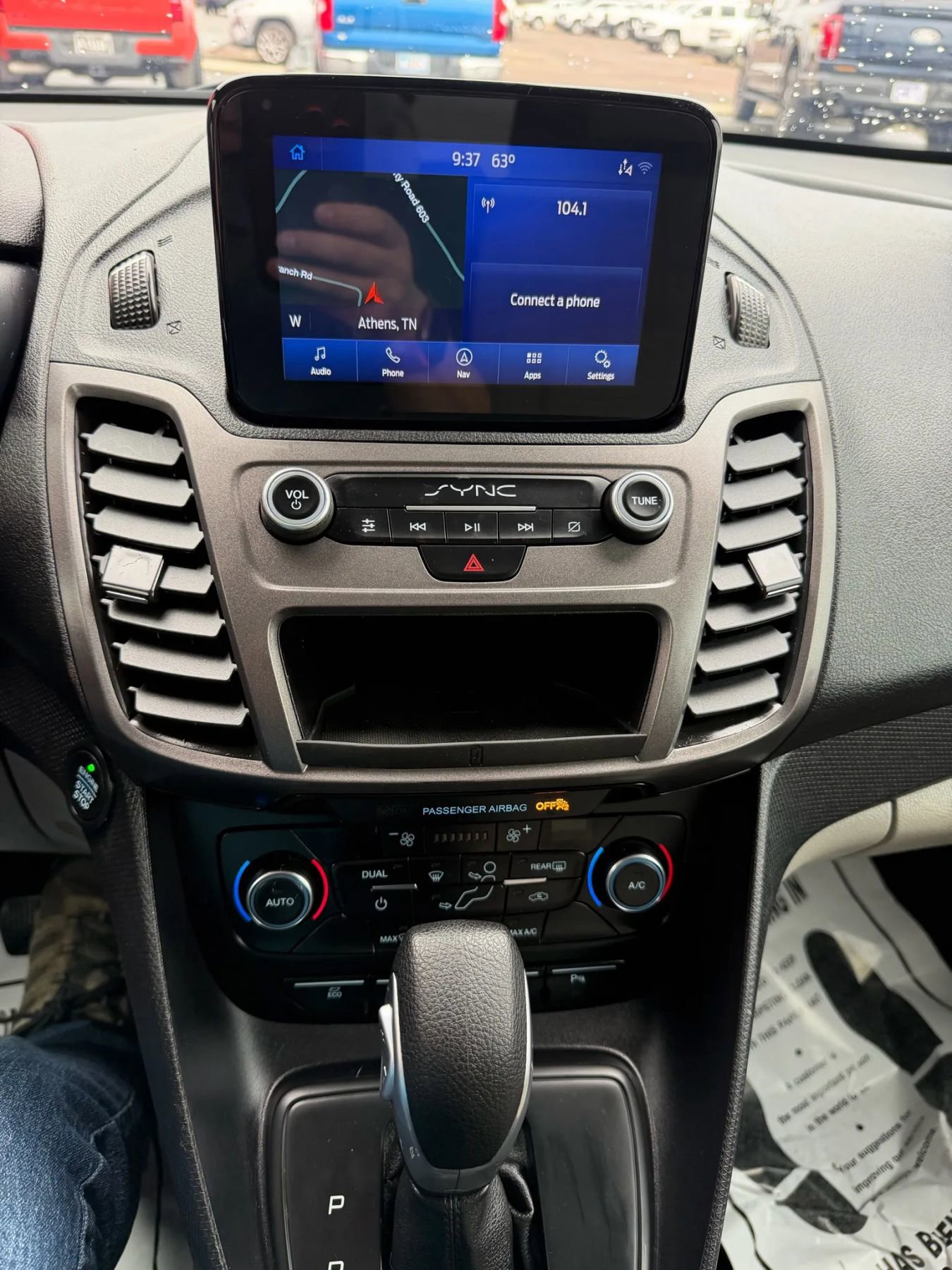 Used 2022 Ford Transit Connect XLT FWD image 9
