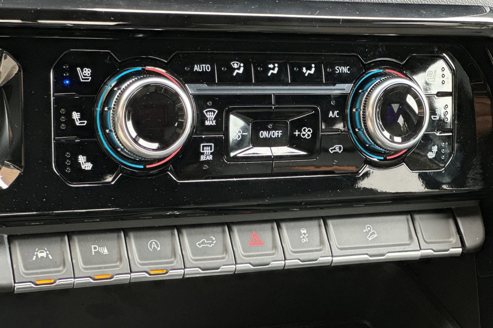 Certified 2026 GMC Sierra 1500 AT4 w/ AT4 Premium Package image 21