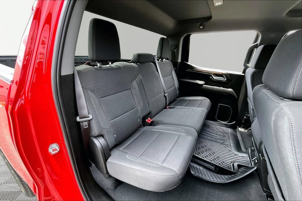 Used 2023 Chevrolet Silverado 1500 LT AWD/4WD image 17