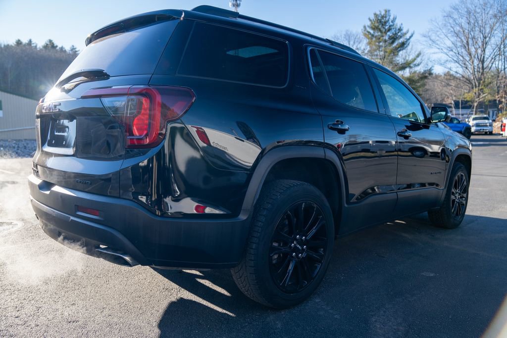 Used 2023 GMC Acadia SLT w/ Elevation Edition image 7