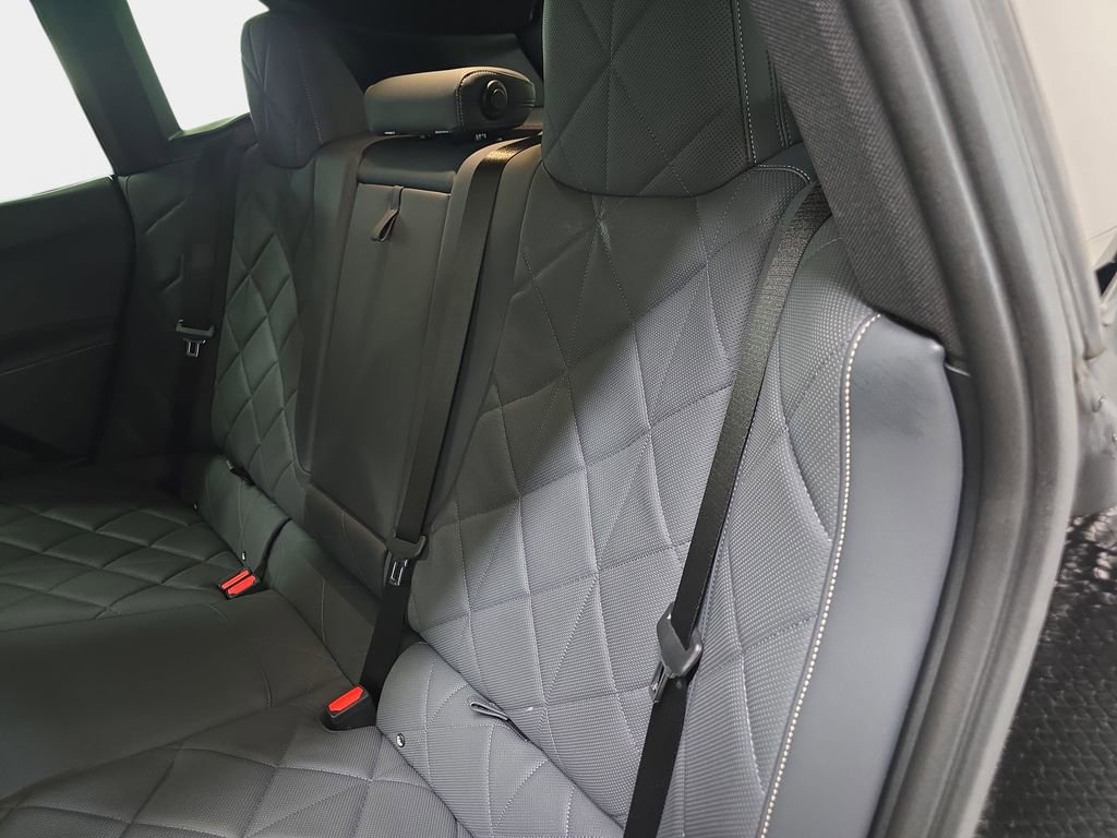 Used 2023 BMW iX xDrive50 image 14
