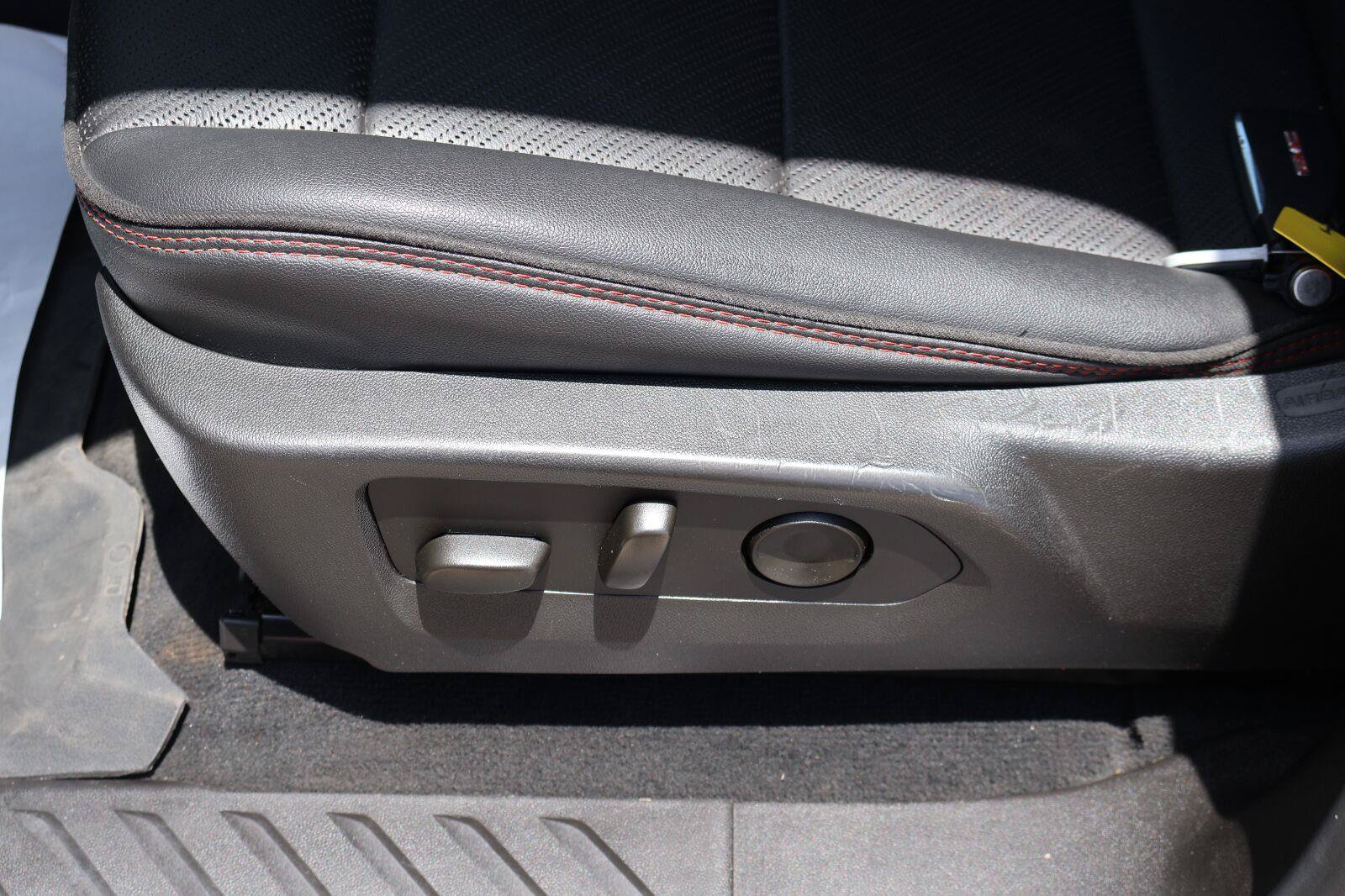 Used 2024 GMC Canyon AT4X AWD/4WD image 19