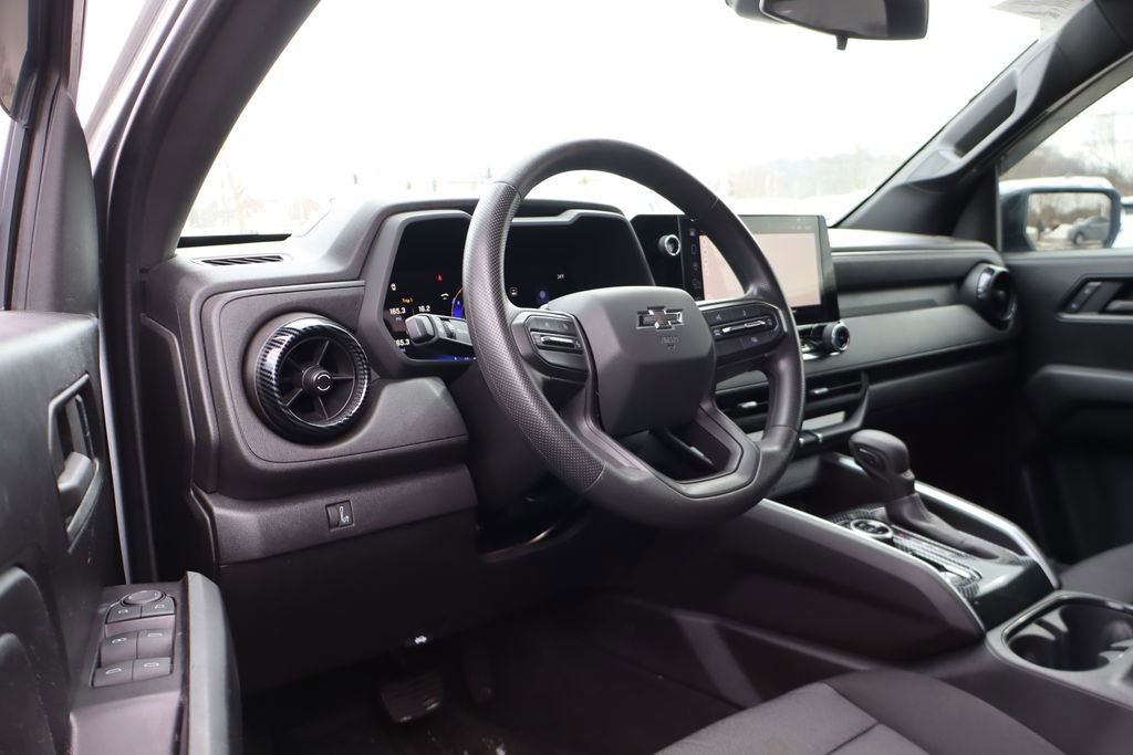Used 2024 Chevrolet Colorado Trail Boss w/ Technology Package image 13