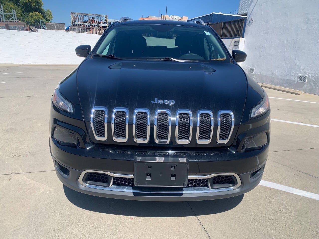 Used 2016 Jeep Cherokee Limited FWD image 3