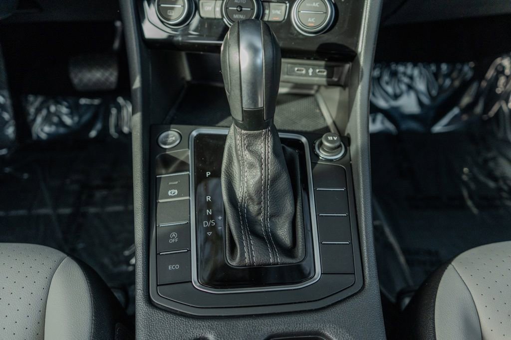 Used 2021 Volkswagen Jetta R-Line w/ R-Line Cold Weather Package image 20