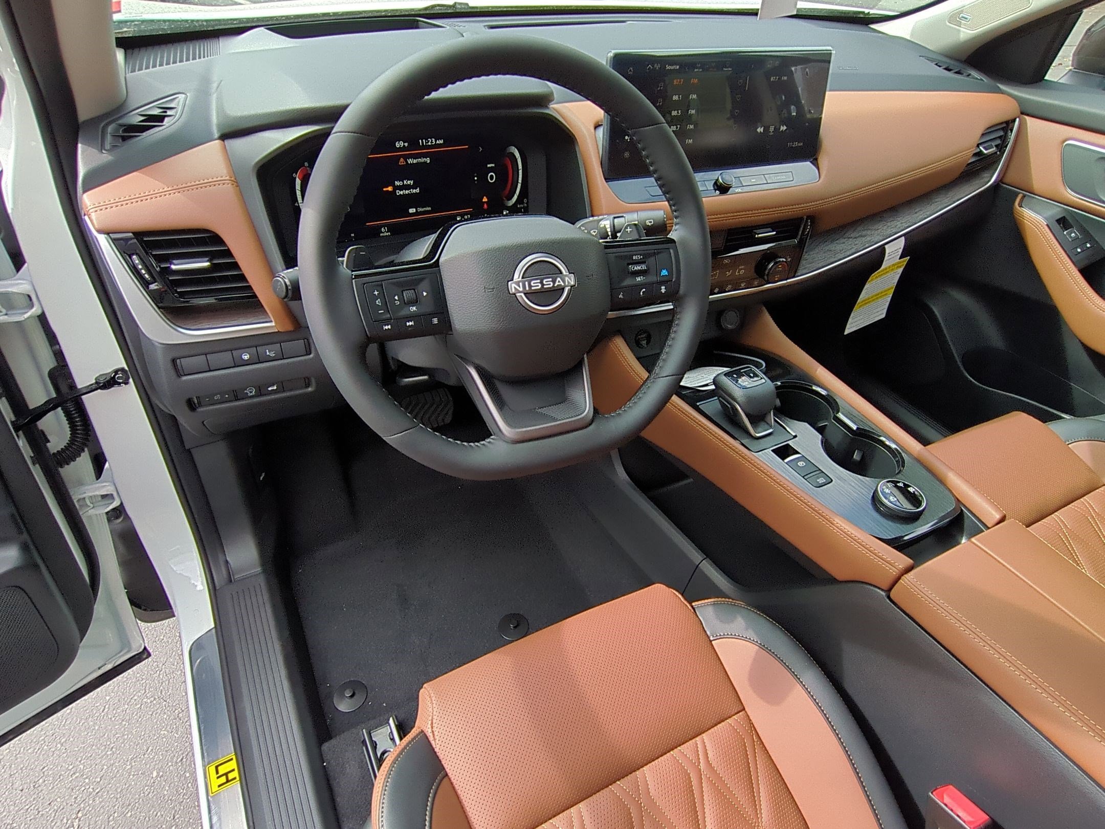 New 2026 Nissan Rogue Platinum w/ Platinum Premium Package image 11