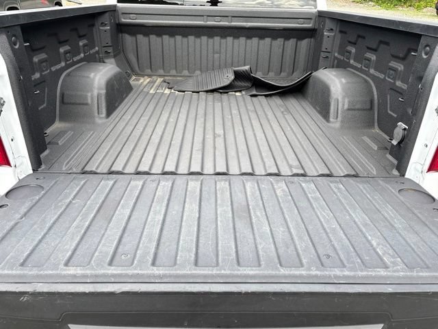 Used 2023 Chevrolet Silverado 1500 LT AWD/4WD image 9
