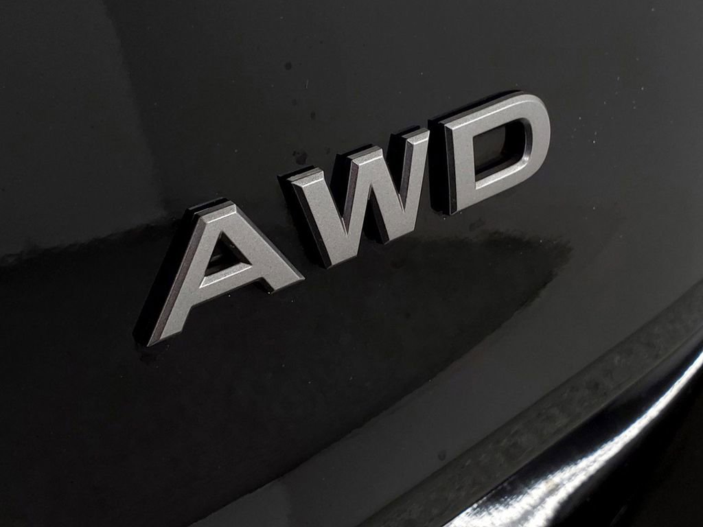 Used 2024 Nissan Rogue S AWD/4WD image 25