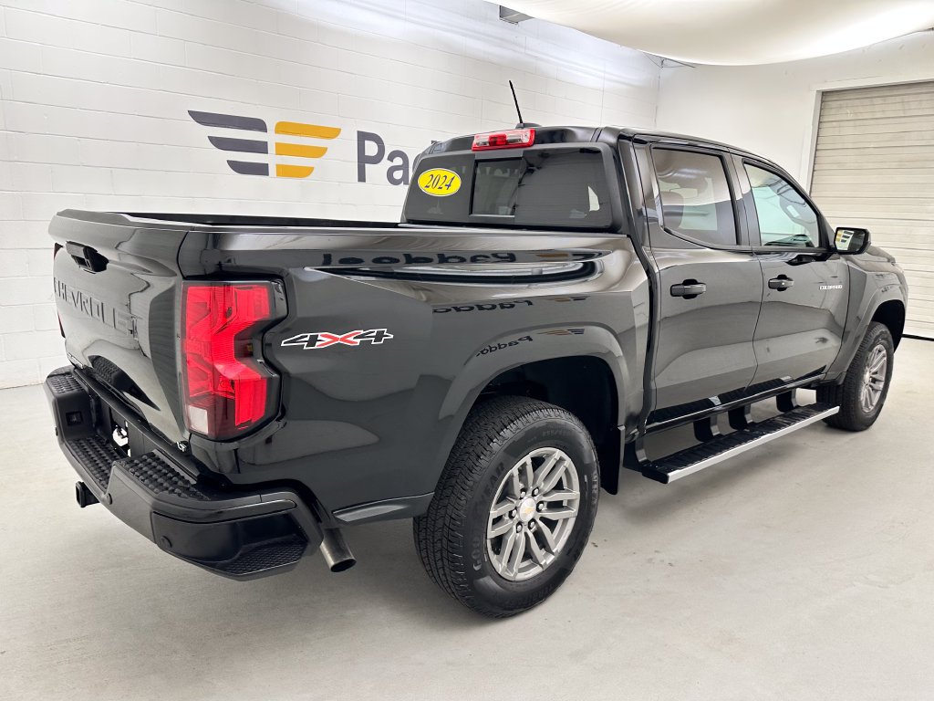 Used 2024 Chevrolet Colorado LT w/ LT Convenience Package AWD/4WD image 7
