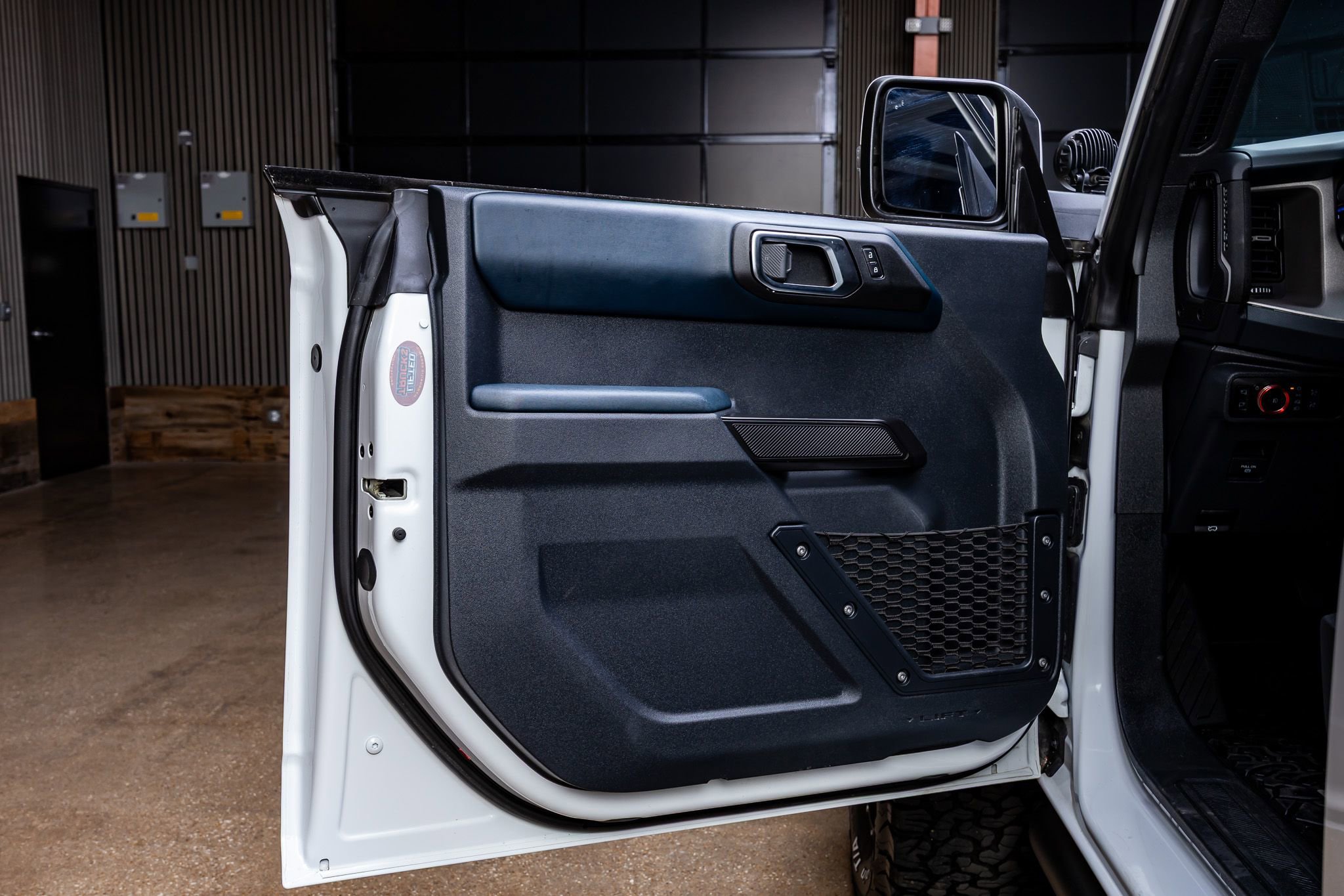 Used 2024 Ford Bronco Outer Banks image 37