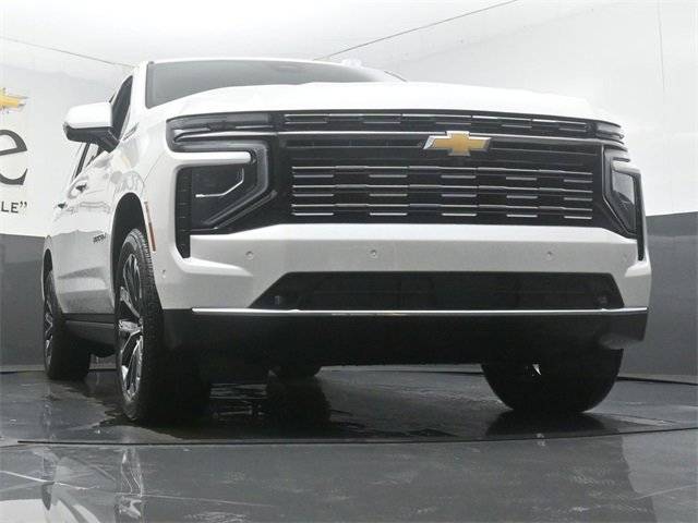 New 2025 Chevrolet Suburban High Country image 3