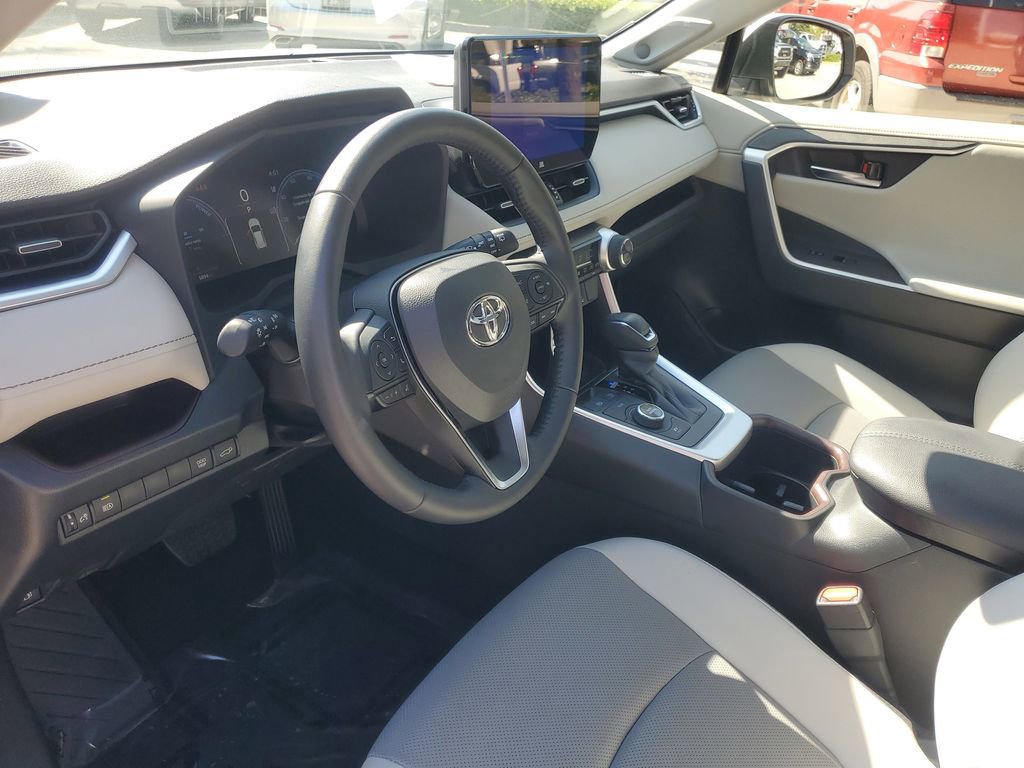 Certified 2025 Toyota RAV4 Limited image 17
