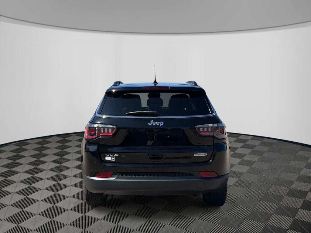 Certified 2022 Jeep Compass Latitude w/ Sun and Sound Group AWD/4WD image 4
