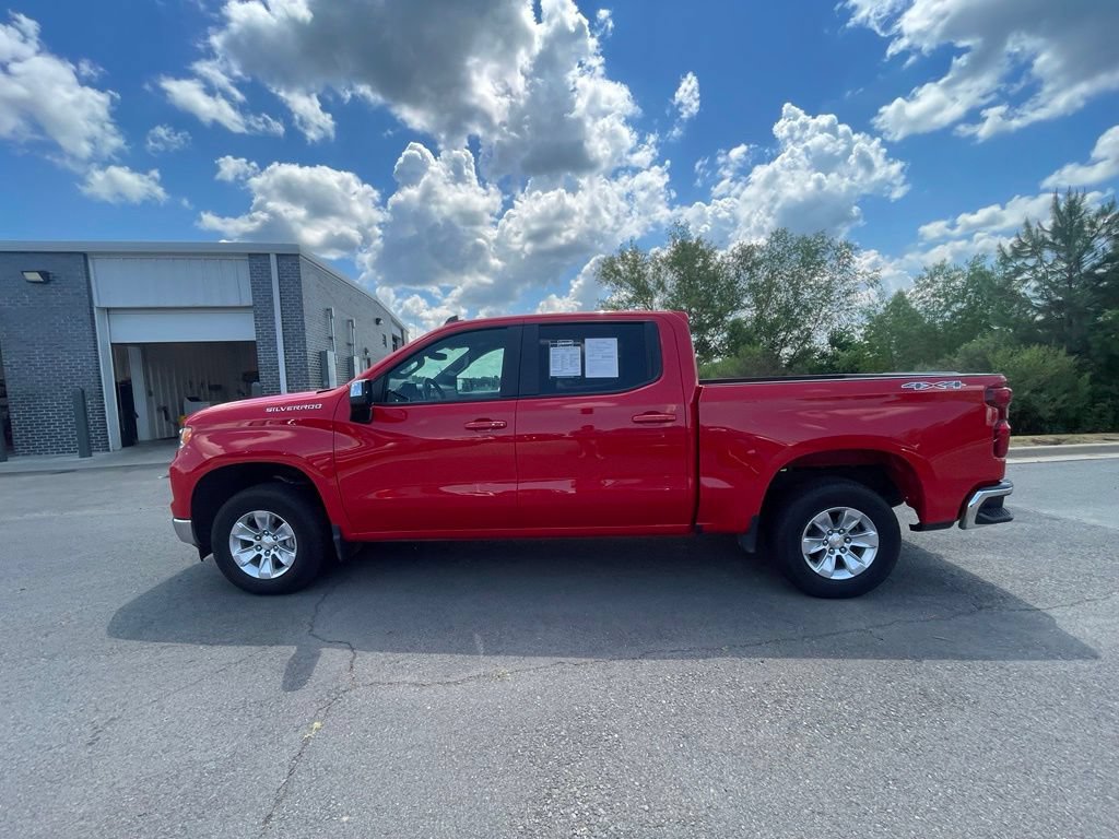 Used 2026 Chevrolet Silverado 1500 LT AWD/4WD image 4