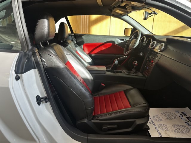 Used 2008 Ford Mustang Shelby GT500 RWD image 26