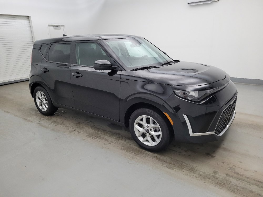 Used 2025 Kia Soul LX w/ LX Technology Package FWD image 11