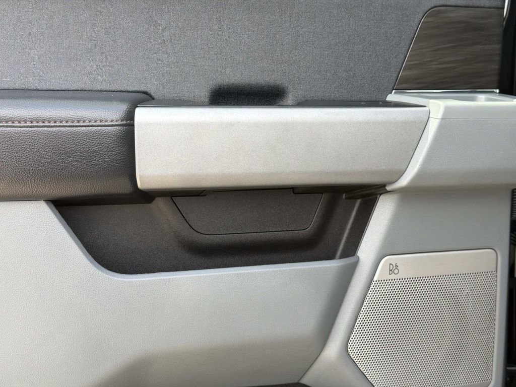 Used 2025 Ford F150 Lariat w/ Equipment Group 501A Mid image 19