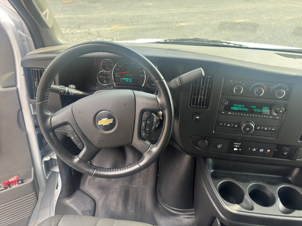 Used 2023 Chevrolet Express 3500 w/ Power Convenience Package image 10