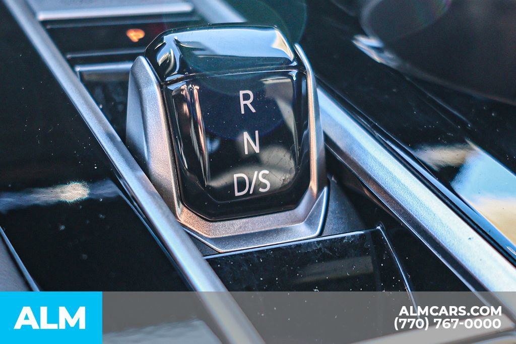 Used 2025 Volkswagen Atlas Cross Sport SE image 45