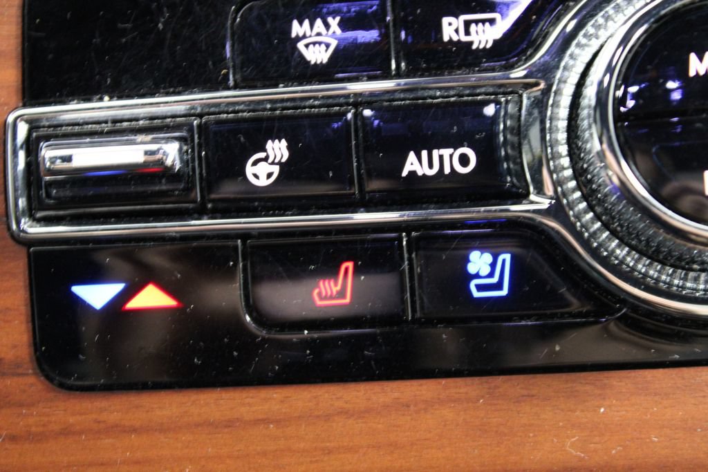 Used 2021 Lincoln Aviator Reserve w/ Equipment Group 201A AWD/4WD image 45
