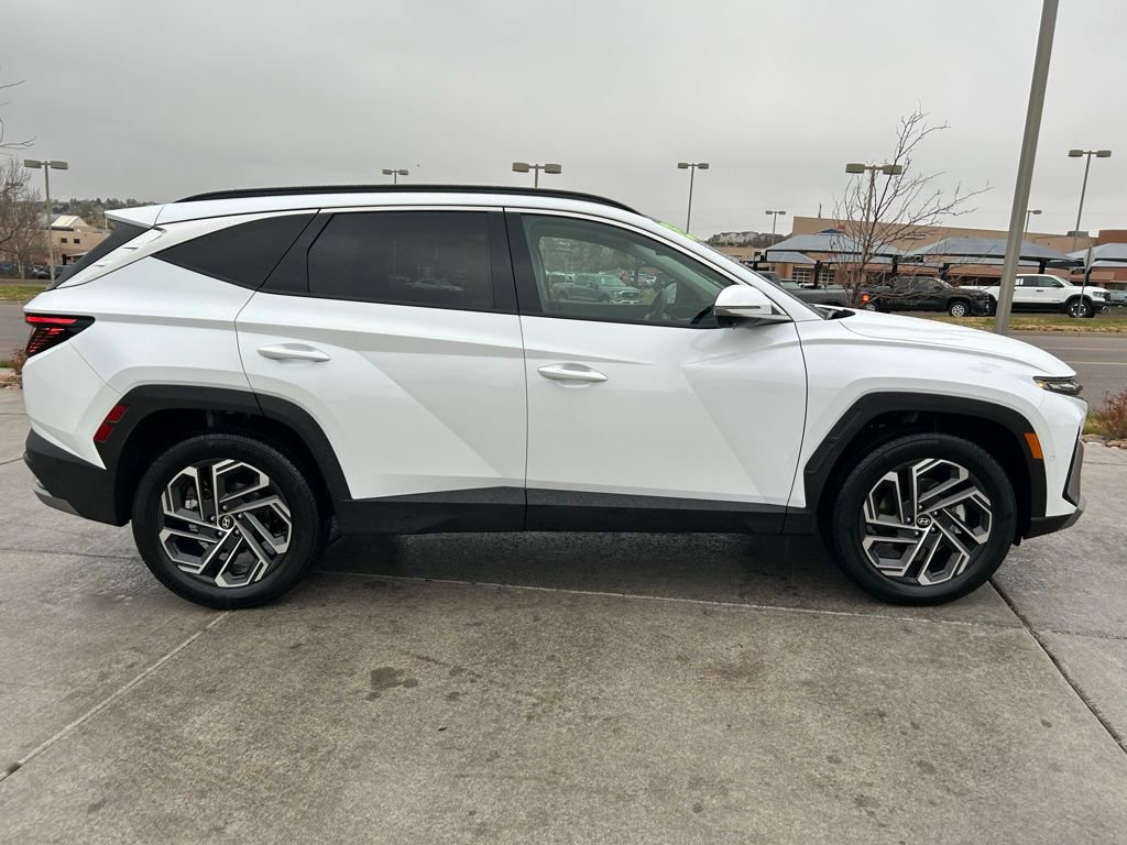 Used 2025 Hyundai Tucson Limited AWD/4WD image 9