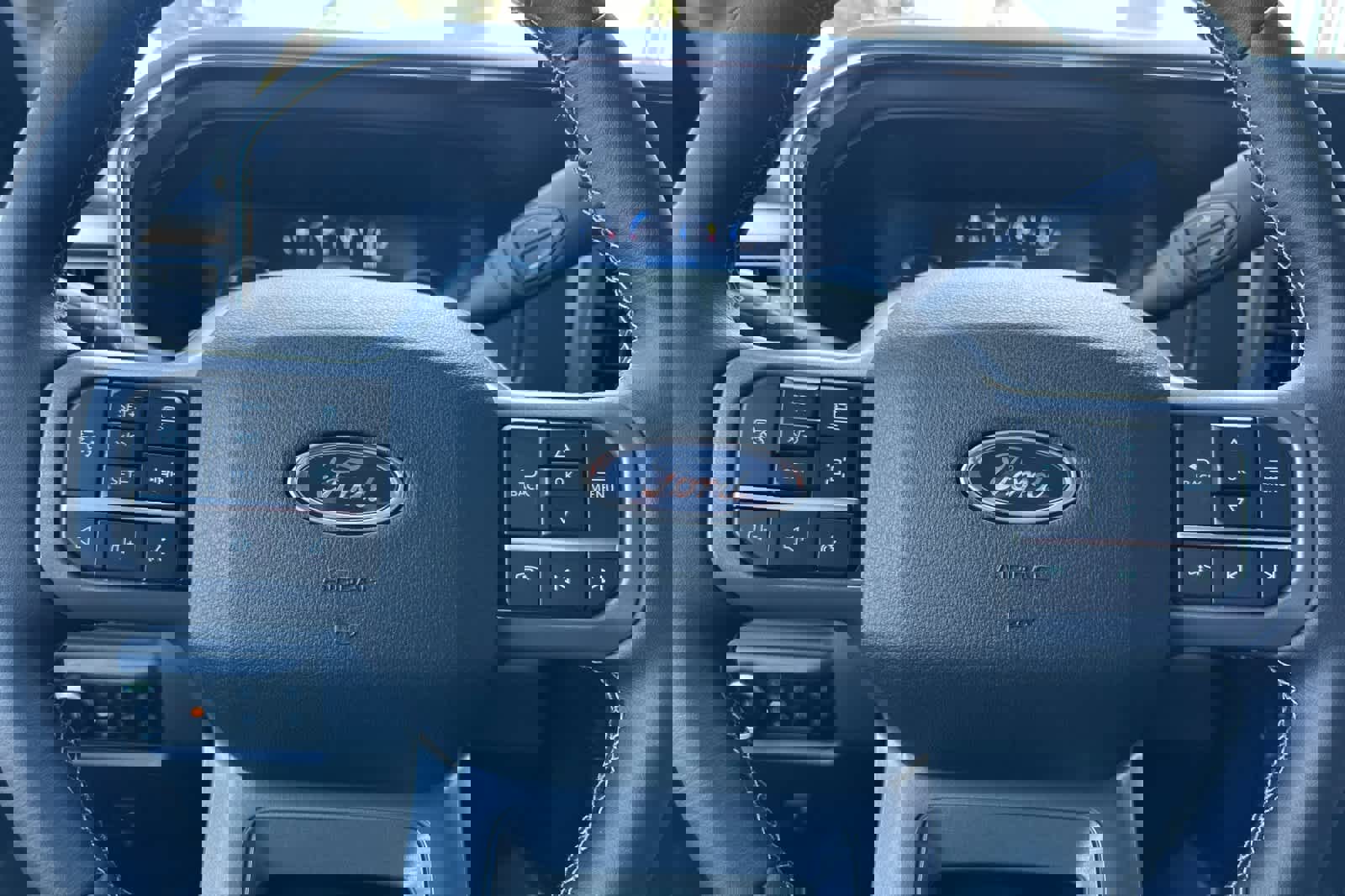 New 2025 Ford F250 Lariat w/ Lariat Ultimate Package image 24