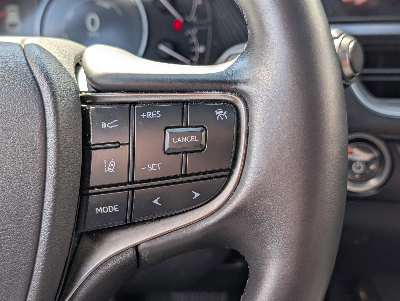 Used 2024 Lexus UX 250h AWD w/ Premium Package image 23