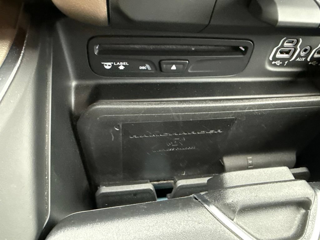 Used 2019 RAM 1500 Laramie AWD/4WD image 35