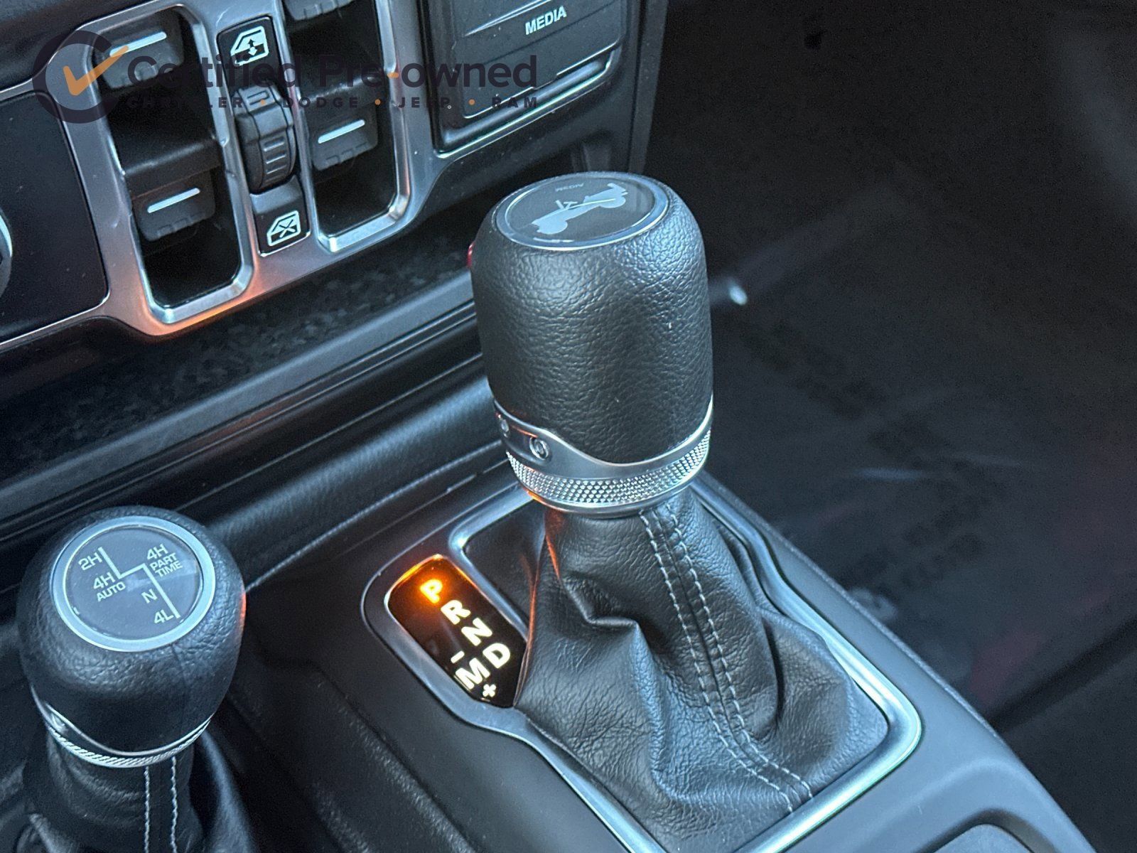 Used 2025 Jeep Wrangler Unlimited Sahara image 22