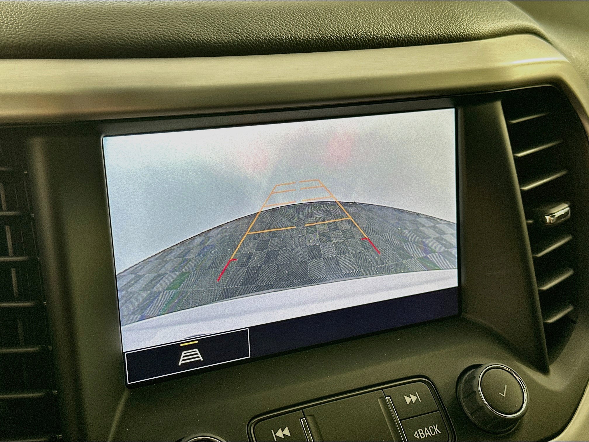 Used 2023 GMC Acadia SLE w/ Driver Convenience Package FWD image 23