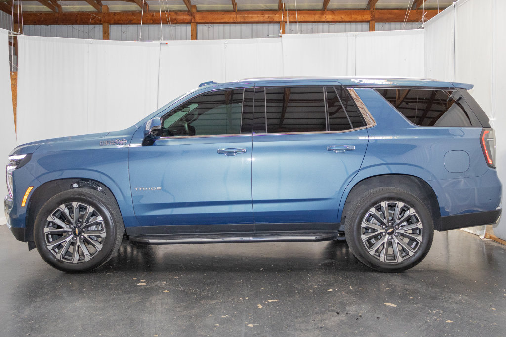 Used 2026 Chevrolet Tahoe High Country w/ Sun And Tow Package AWD/4WD image 5