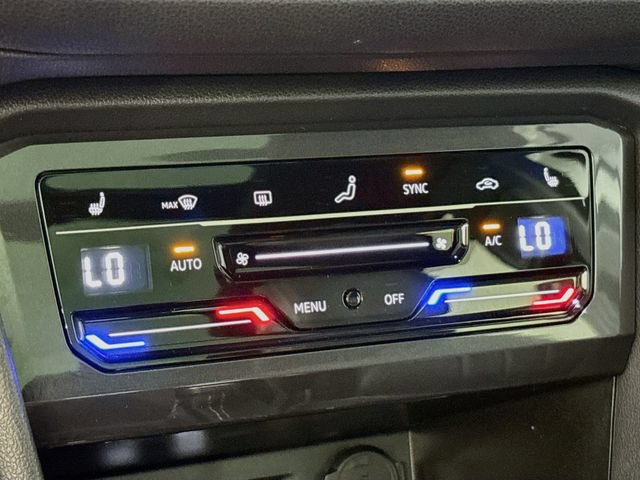 Certified 2023 Volkswagen Tiguan SE R-Line AWD/4WD image 18